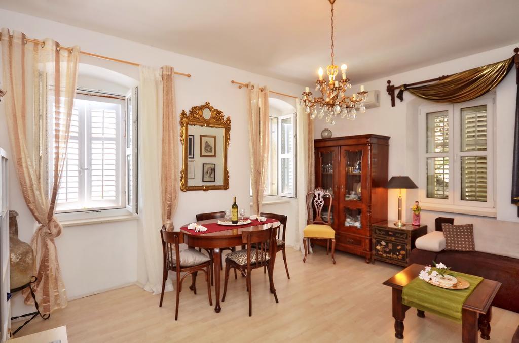 Apartment Pere S Mora ミミツェ 部屋 写真